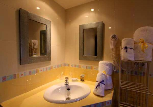 Hotel Rural La Aldea Encantada Quintanilla del Monte de Rioja Room photo